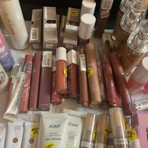 Make Your Own Makeup Box 3 Pc